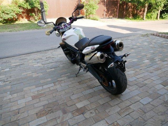 Triumph Street triple