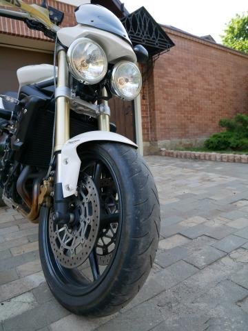 Triumph Street triple