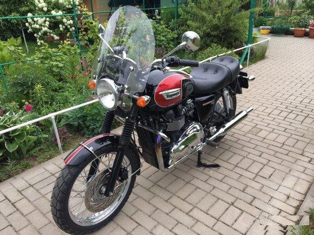 Triumph Bonneville T100