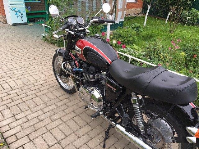 Triumph Bonneville T100