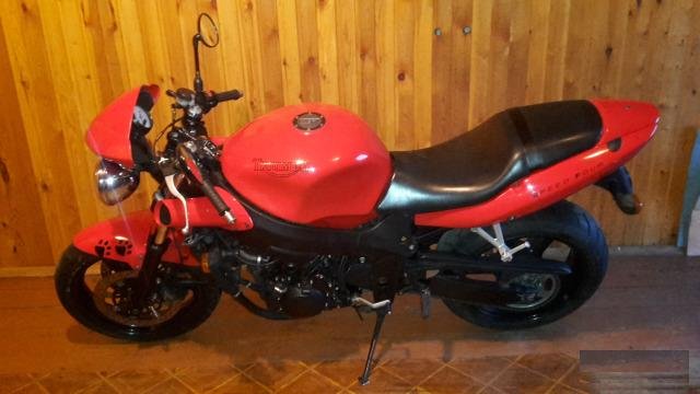 Triumph Speed Four 600