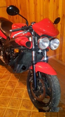 Triumph Speed Four 600