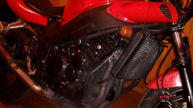 Triumph Speed Four 600