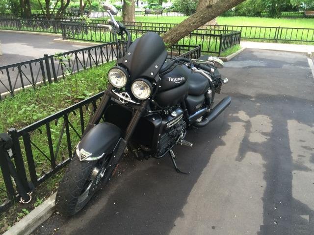Triumph Rocket III Roadster