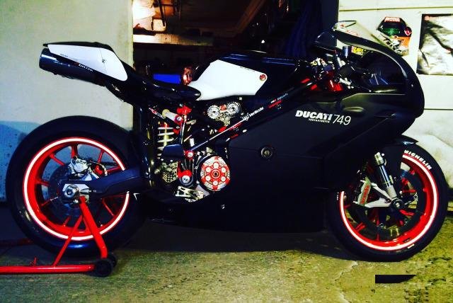 Ducati 999 (749)