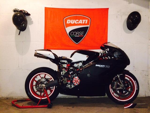 Ducati 999 (749)
