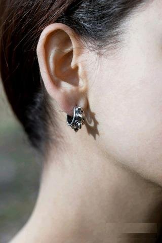 Мужская серьга WarCraft Хвост Дракона. Earring