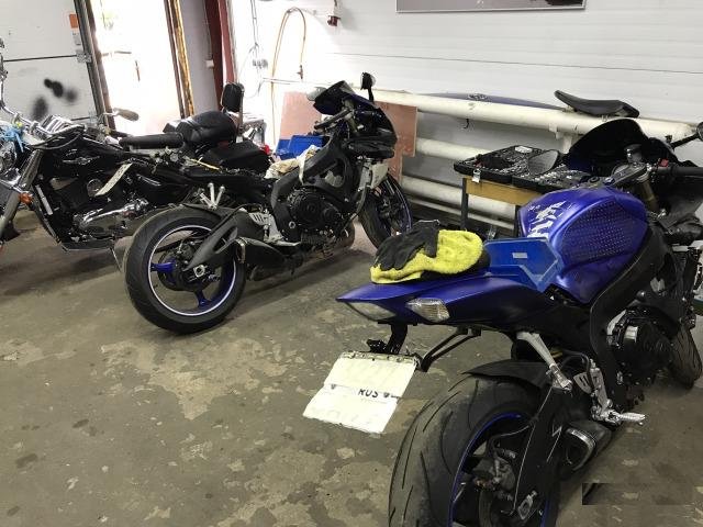 Масло моторное в двс. Suzuki Gsxr. Мотосервис