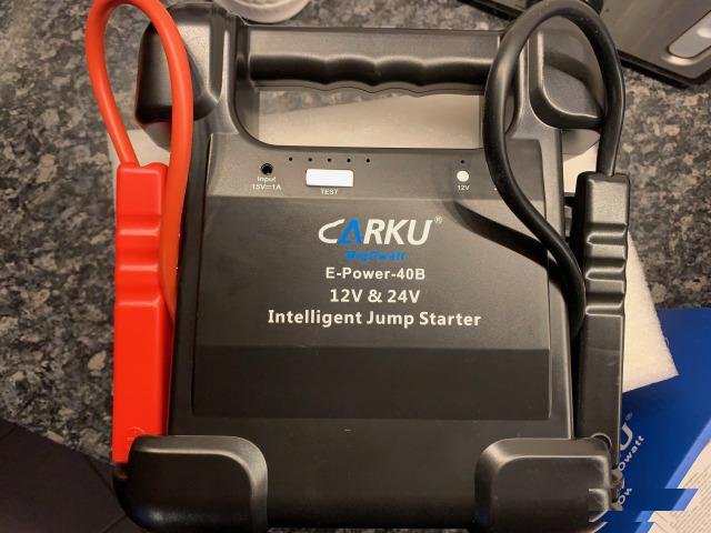 Портативное пусковое устройство Carku E-Power-40B