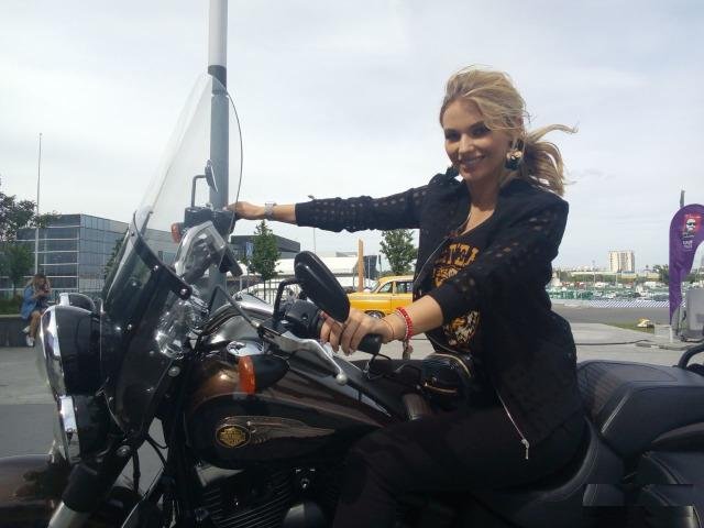 Аренда мотоцикла Harley Davidson для фотосессий