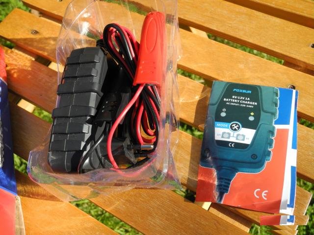 Новое зарядное устройство foxsur 12V/6V, автомат