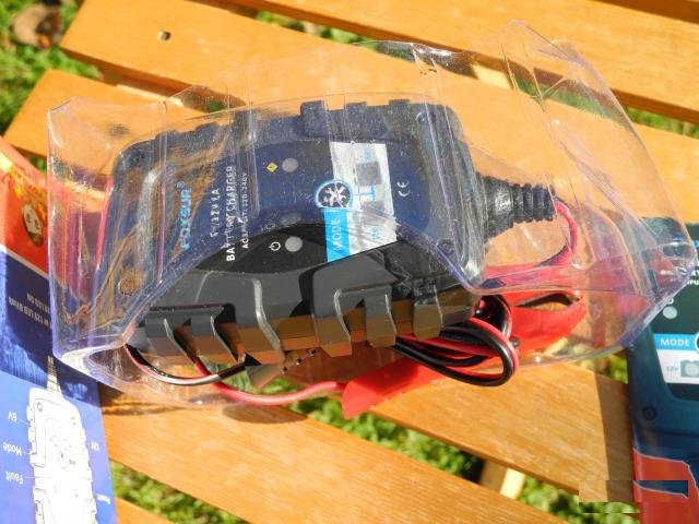 Новое зарядное устройство foxsur 12V/6V, автомат