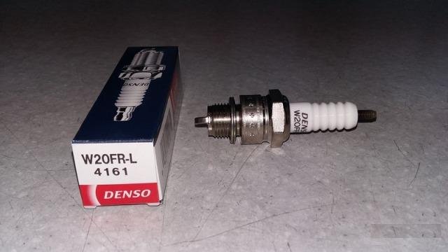 Свеча зажигания Denso W20FR-L (аналог BPR6HSA)