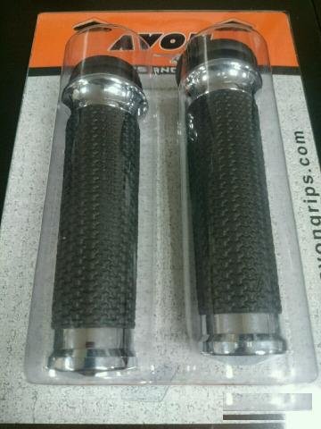 Ручки руля Avon Grips MF-63-CH-FLY для HD