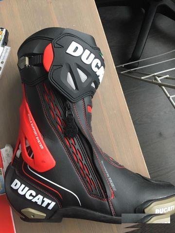 Мотоэкипировка Ducati
