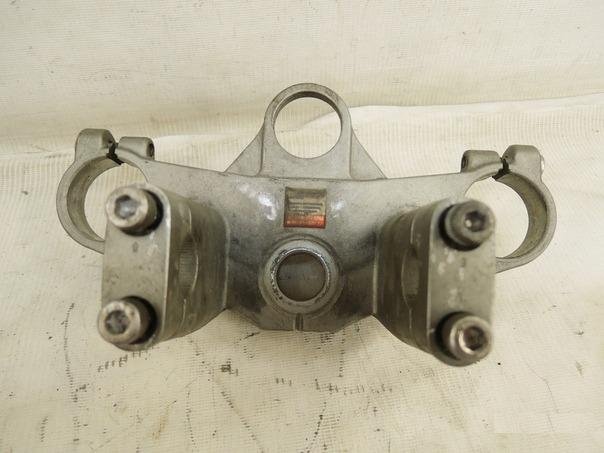 Траверса верхняя Yamaha TDM850 1999