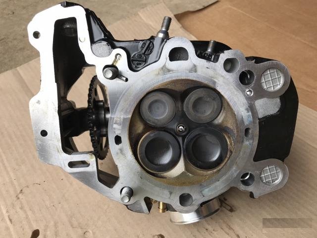 Головки двигателя BMW R1200GS LC K51/50