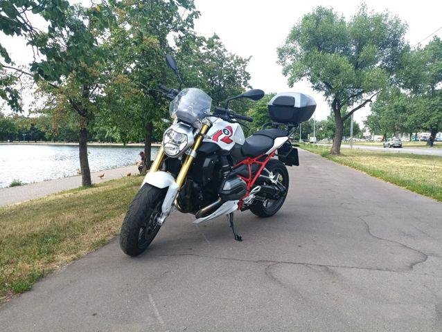 Мотоцикл BMW R1200R 2016 год 21 тыс км