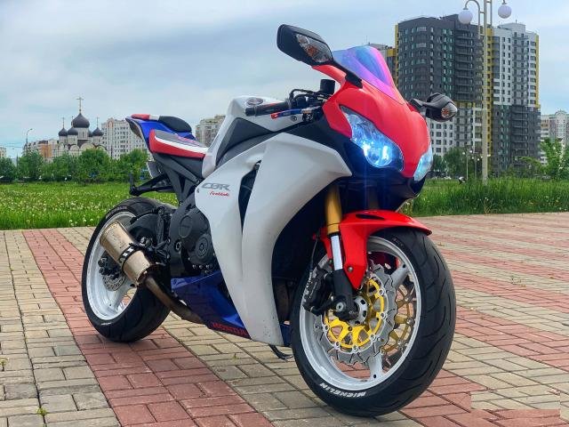 Honda cbr 1000 rr