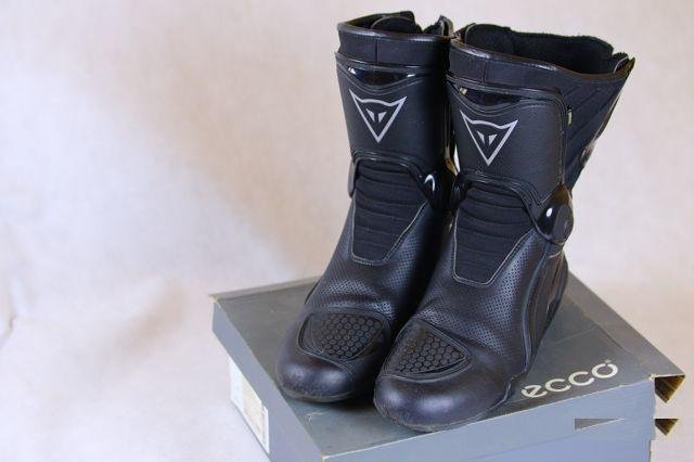 Мотоботинки dainese (42-43 р-р)