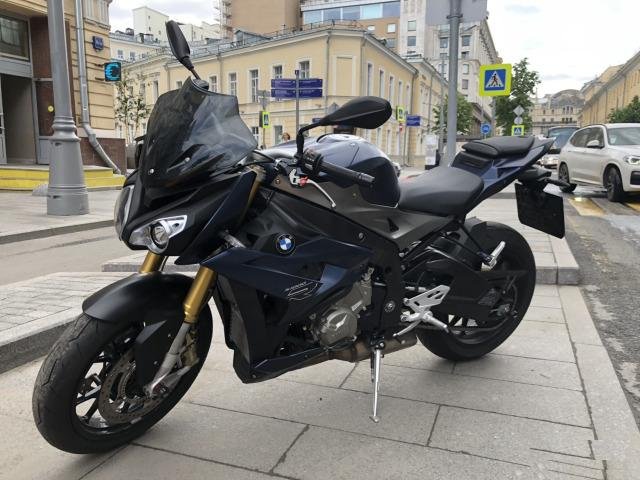 BMW S1000R