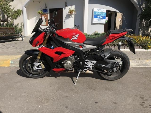 BMW S1000R