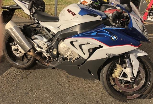 Продам BMW S1000RR. 2016 год
