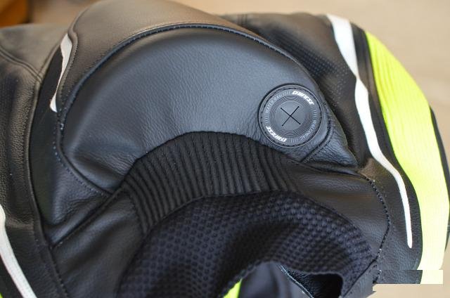 Dainese Laguna Seca 4 1pc perf размер 52 как новый