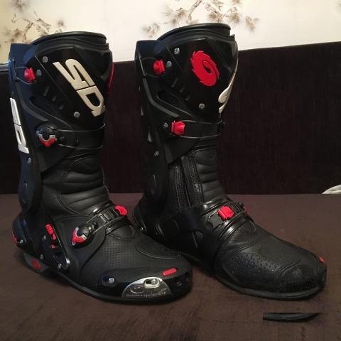 Мотоботы sidi