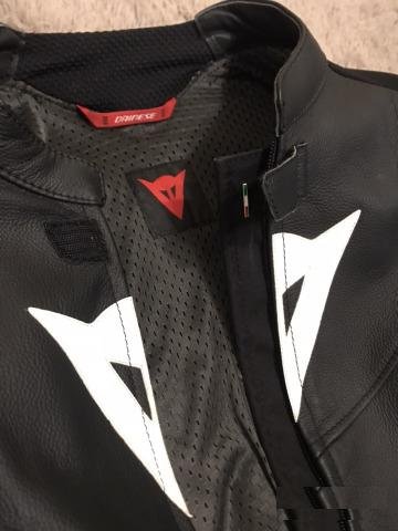 Мотокомбинезон женский Dainese раздельный