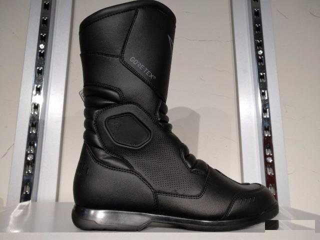 Мотоботы dainese freeland gore-TEX