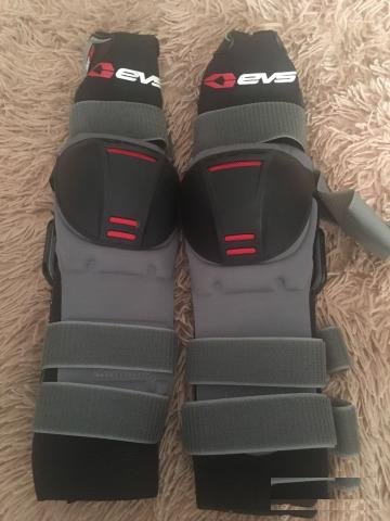 EVS SX02 наколенники