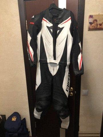 Мотокомбенезон Dainese