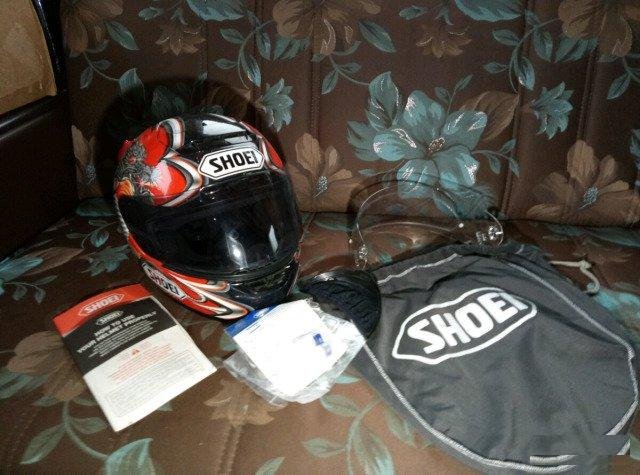 Мотошлем Shoe, Комбез Dainese, Мотоботы Sidi, нако