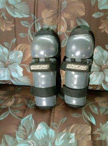 Мотошлем Shoe, Комбез Dainese, Мотоботы Sidi, нако