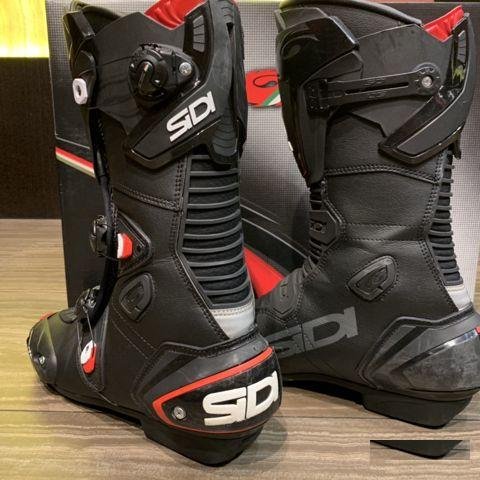 Мотоботы Sidi