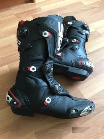 Мотоботы Sidi MAG-1