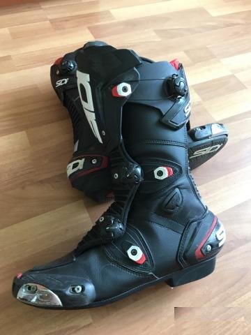Мотоботы Sidi MAG-1