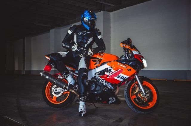 Мотокомбинезон Alpinestars GP PRO 2PC