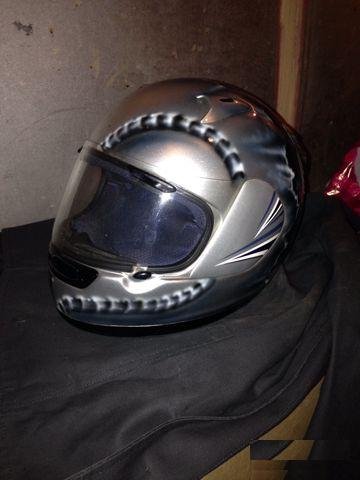 Шлем arai helmet + сумка-чехол, крепится на сидень