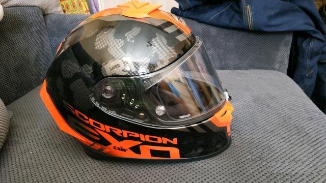 Шлем scorpion exo-r1