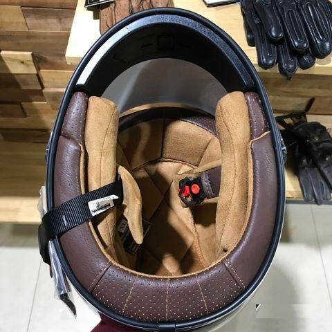 Шлем bycity roadster (Испания)