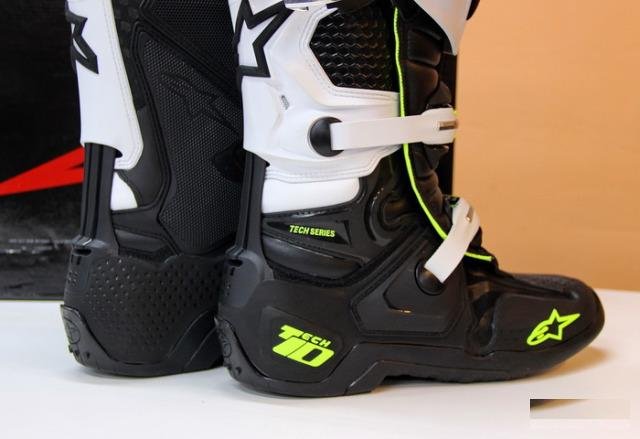 Топовые мотоботы Alpinestars Tech 10