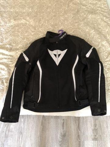 Dainese Avro D2