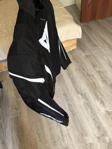 Dainese Avro D2
