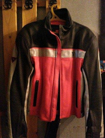 Новая кожаная мотокуртка dainese g.charger-v pelle