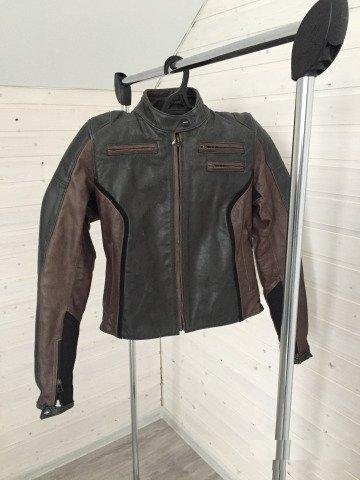 Кожаная женская мотокуртка Dainese (новая)