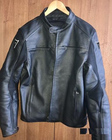 Кожаная мотокуртка Dainese Razon 50