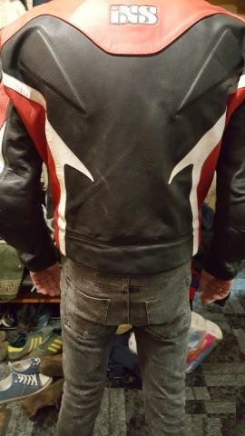 Продам мотокуртку ixs