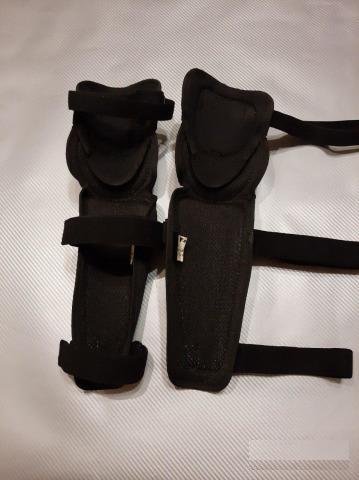 Наколенники Dainese knee